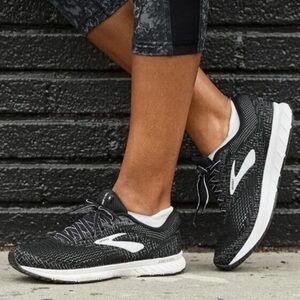 Brooks Revel 3 Running Walking Activewear Athletic Sneakers Black Womens Size 7
